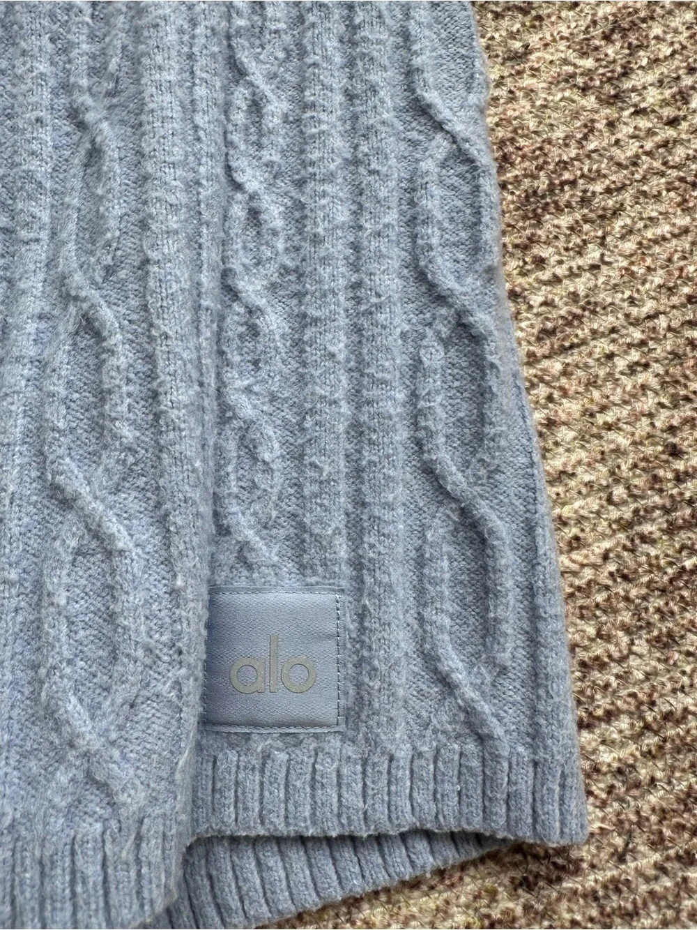 ALO Yoga set sweater